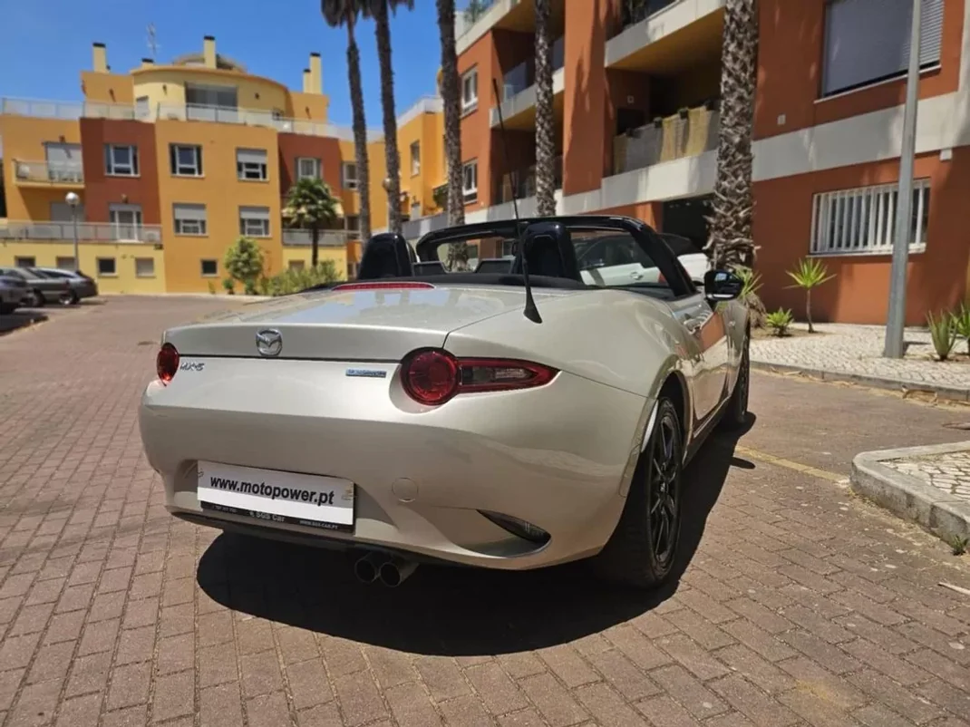 Mazda MX-5 2022 - 31480 EUR, 2900 km - AUTO.MOTO.pt - 2900km - foto 14 de 19