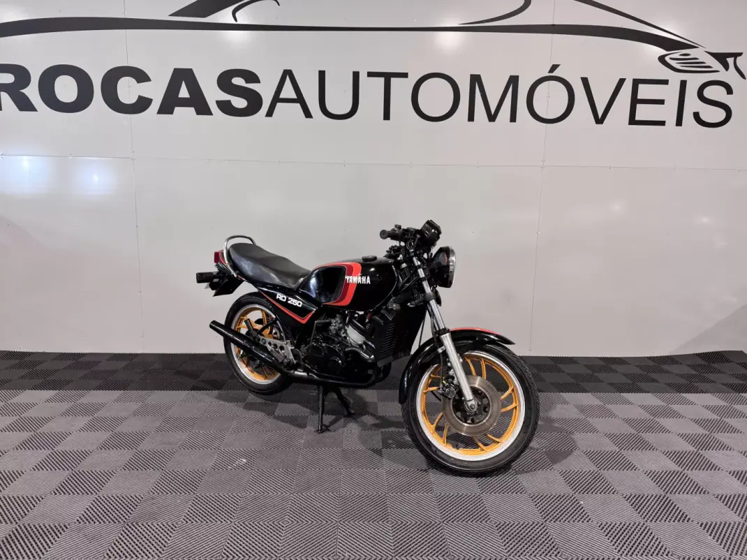 Yamaha Royal Star Midnight Tour Deluxe 1981 - 6000 EUR, 5000 km - 5000km - foto 3 de 15