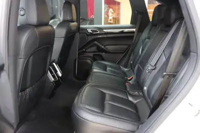 Porsche Cayenne 2015 - 41900 EUR, 140000 km - 140000km - foto 14 de 32