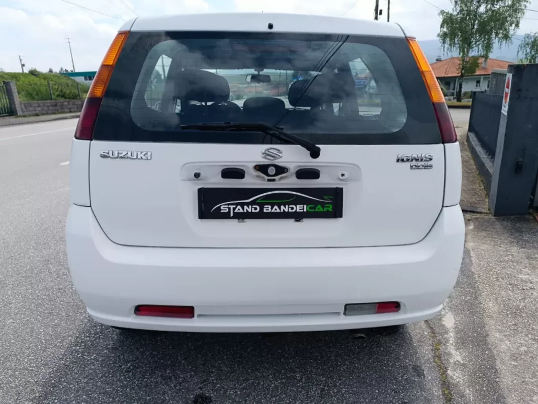 Suzuki Ignis 2004 - 2500 EUR, 216000 km - AUTO.MOTO.pt - 216000km - foto 9 de 15