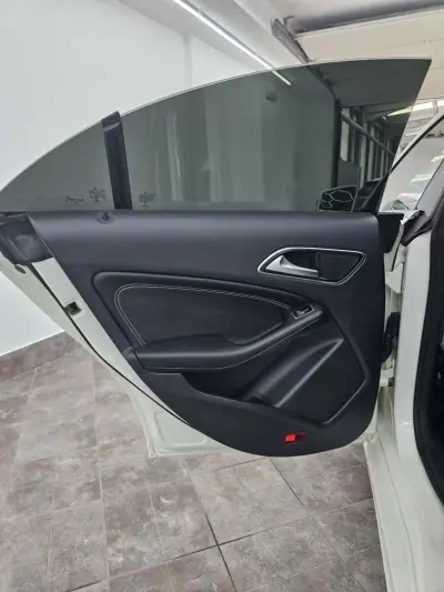 Mercedes-Benz CLA 180 2015 - 14000 EUR, 205367 km - 205367km - foto 49 de 51