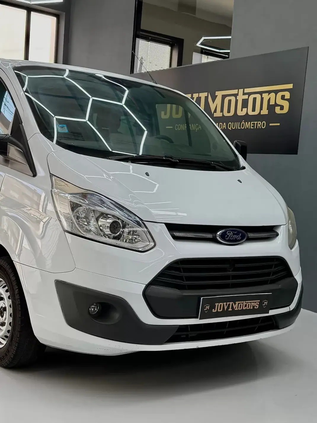 Ford TRANSIT CUSTOM 2.0 L2 H2 2.0 130 CV 2013 - 13999 EUR, 197118 km - AUTO.MOTO.pt - 197118km - foto 3 de 16
