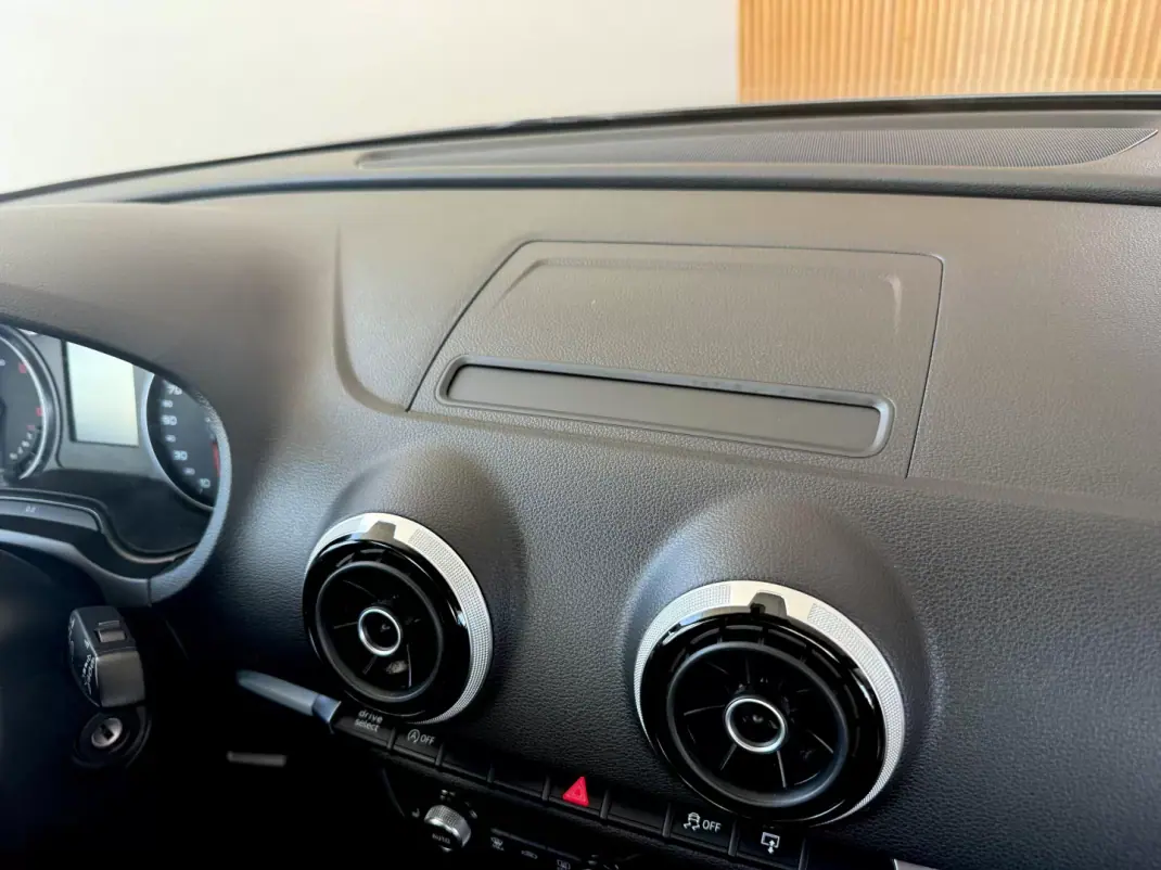 Audi A3 Sportback 2016 - 16000 EUR, 158000 km - AUTO.MOTO.pt - 158000km - foto 77 de 94