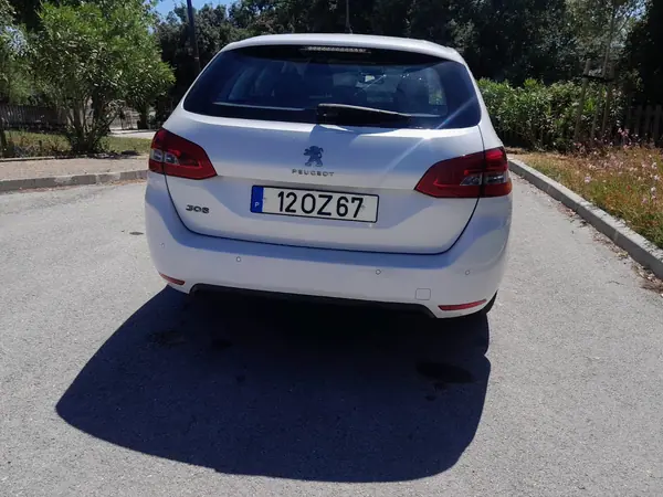 Peugeot 308 SW 2014 - 9000 EUR, 137000 km - AUTO.MOTO.pt - 137000km - foto 4 de 21