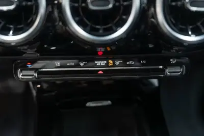 Mercedes-Benz CLA 180 2023 - 29950 EUR, 70000 km - AUTO.MOTO.pt - 70000km - foto 39 de 43