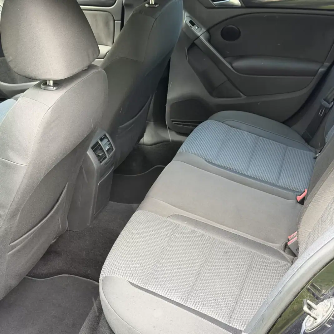 Volkswagen Golf Plus 2009 - 7990 EUR, 333000 km - AUTO.MOTO.pt - 333000km - foto 5 de 19