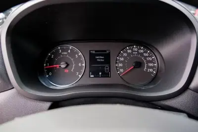 Renault MASTER 2.2DCI CAIXA ABERTA 2023 - 22750 EUR, 166000 km - AUTO.MOTO.pt - 166000km - foto 10 de 20