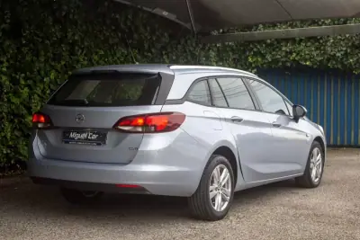 Opel Astra Sports Tourer 2017 - 11500 EUR, 164500 km - AUTO.MOTO.pt - 164500km - foto 6 de 14