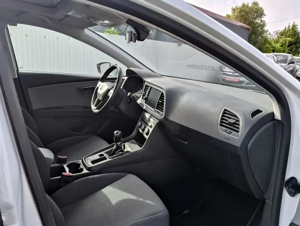 SEAT Leon 2019 - 15490 EUR, 89879 km - AUTO.MOTO.pt - 89879km - foto 2 de 35
