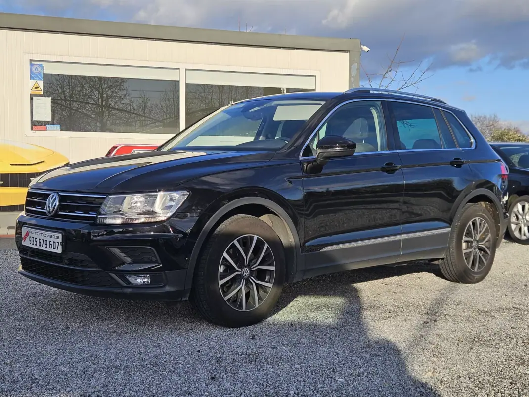 Volkswagen Tiguan 2019 - 24500 EUR, 49800 km - AUTO.MOTO.pt - 49800km - foto 1 de 17