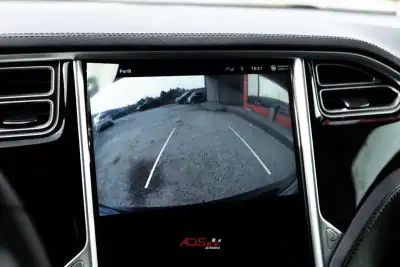 Tesla Model S 2014 - 22000 EUR, 251000 km - AUTO.MOTO.pt - 251000km - foto 19 de 22