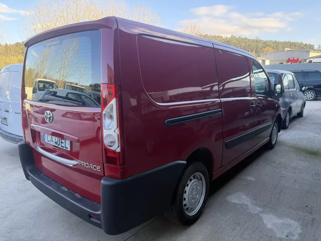 Toyota Proace 2015 - 13000 EUR, 153600 km - 153600km - foto 3 de 5