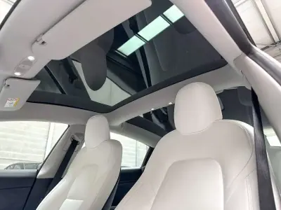 Tesla Model 3 2021 - 27950 EUR, 49088 km - AUTO.MOTO.pt - 49088km - foto 51 de 59