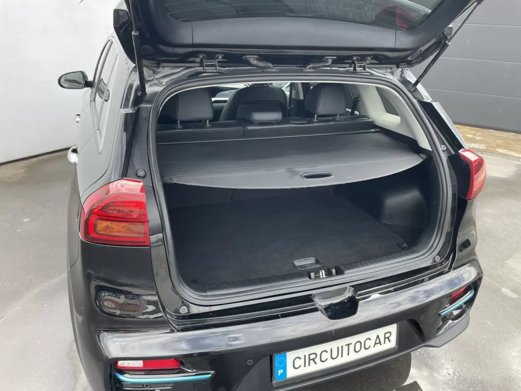 Kia e-Niro 2022 - 22250 EUR, 71631 km - AUTO.MOTO.pt - 71631km - foto 21 de 44