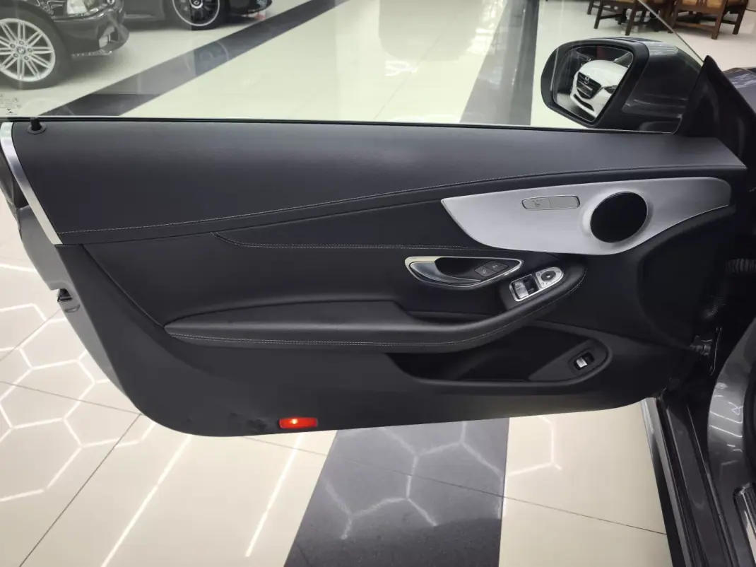 Mercedes-Benz C 220 2017 - 30950 EUR, 148819 km - AUTO.MOTO.pt - 148819km - foto 19 de 44