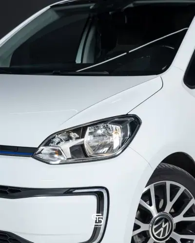 Volkswagen e-Up! 2021 - 14450 EUR, 78000 km - AUTO.MOTO.pt - 78000km - foto 12 de 24