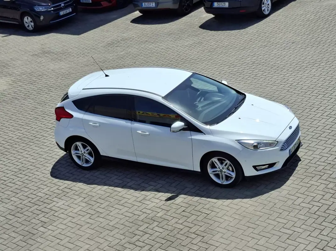 Ford Focus 2017 - 11500 EUR, 55000 km - AUTO.MOTO.pt - 55000km - foto 13 de 32