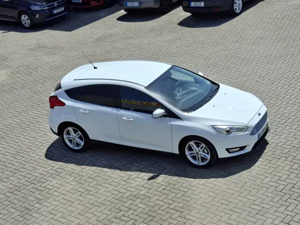 Ford Focus 2017 - 11500 EUR, 55000 km - AUTO.MOTO.pt - 55000km - foto 13 de 32