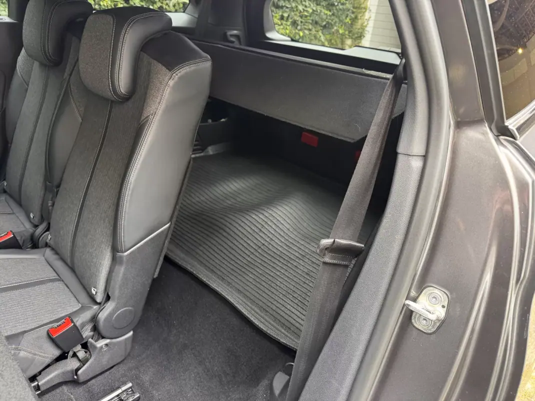 Peugeot 5008 2018 - 18500 EUR, 108306 km - AUTO.MOTO.pt - 108306km - foto 22 de 23