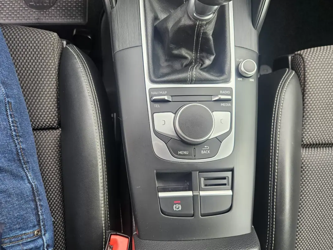 Audi A3 2017 - 22500 EUR, 50100 km - AUTO.MOTO.pt - 50100km - foto 38 de 53