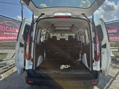 Ford Transit Connect 2020 — foto 4 de 19