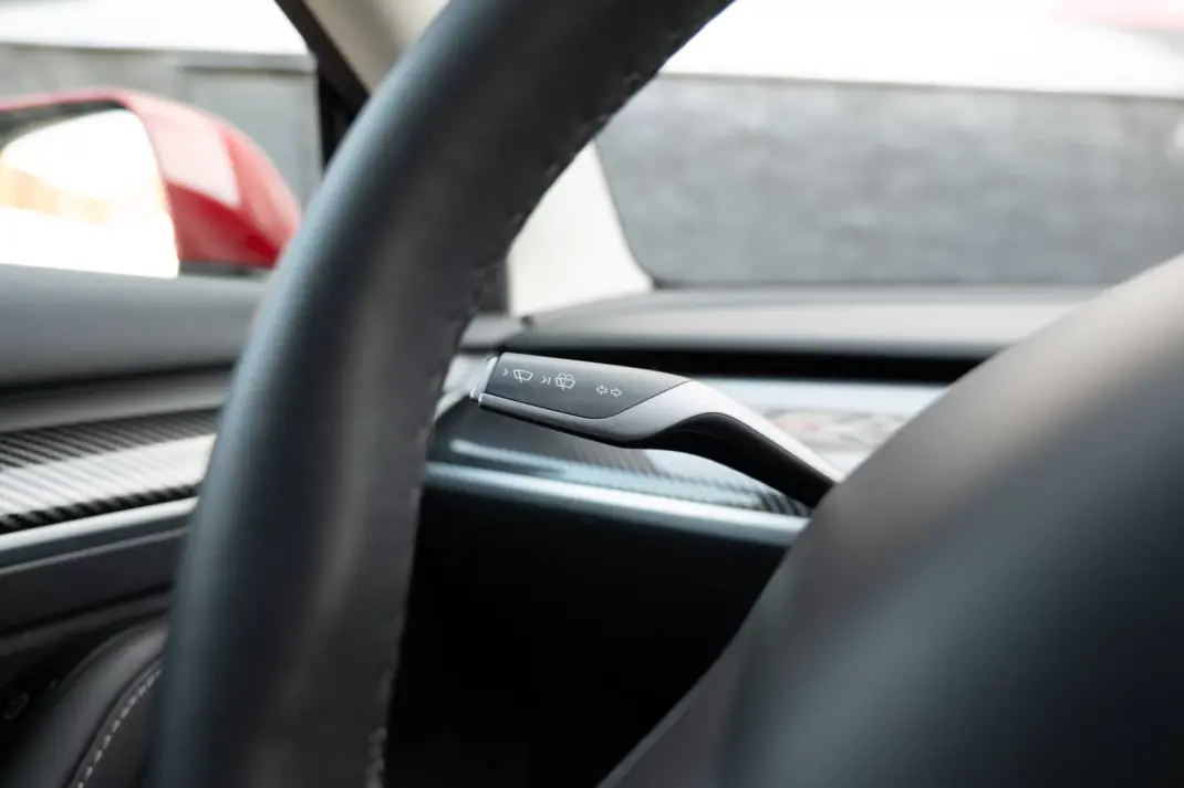 Tesla Model 3 2022 - 32900 EUR, 57000 km - AUTO.MOTO.pt - 57000km - foto 20 de 26