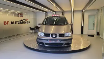 SEAT Alhambra 2005 - 7500 EUR, 299890 km - AUTO.MOTO.pt - 299890km - foto 11 de 57