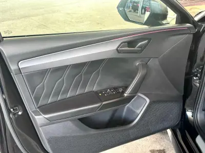 Cupra Leon ST 2022 - 38900 EUR, 116592 km - AUTO.MOTO.pt - 116592km - foto 10 de 33