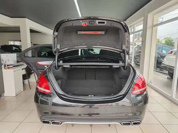 Mercedes-Benz C 63 AMG 2015 - 59500 EUR, 60000 km - AUTO.MOTO.pt - 60000km - foto 15 de 51