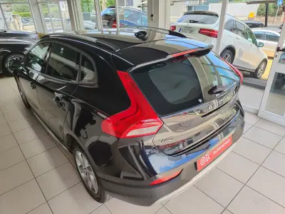 Volvo V40 Cross Country 2014 - 8150 EUR, 211000 km - AUTO.MOTO.pt - 211000km - foto 8 de 35