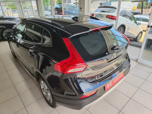 Volvo V40 Cross Country 2014 - 8150 EUR, 211000 km - AUTO.MOTO.pt - 211000km - foto 8 de 35
