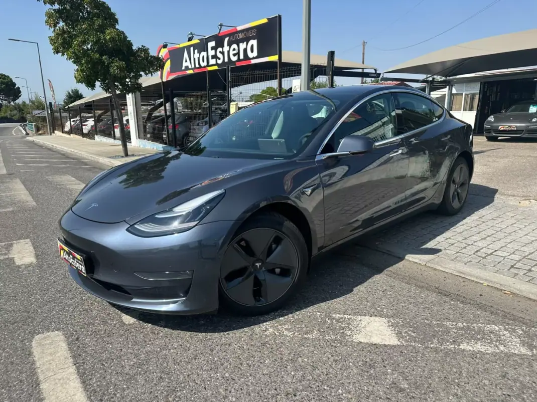 Tesla Model 3 2020 - 33900 EUR, 48971 km - 48971km - foto 2 de 31