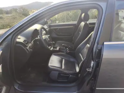 Audi A4 Avant 2002 — photo 6 of 9
