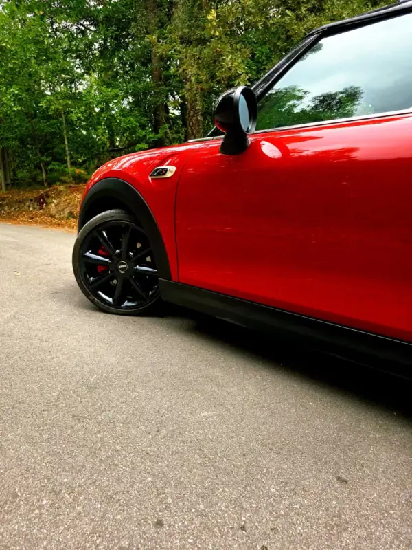 MINI 3 Portas 2015 - 15990 EUR, 138000 km - 138000km - foto 26 de 39