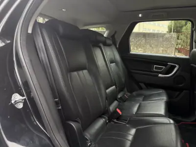 Land Rover Discovery Sport 2015 - 13000 EUR, 221000 km - AUTO.MOTO.pt - 221000km - foto 10 de 11
