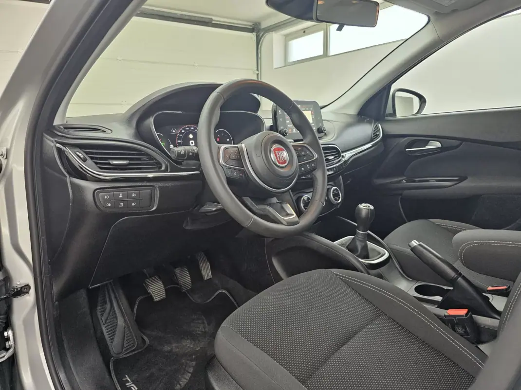 Fiat Tipo 2023 - 15350 EUR, 48173 km - 48173km - foto 15 de 43