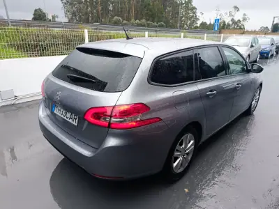 Peugeot 308 2020 - 13900 EUR, 168102 km - AUTO.MOTO.pt - 168102km - foto 4 de 28