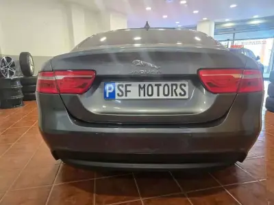 Jaguar XE 2017 - 16980 EUR, 185325 km - AUTO.MOTO.pt - 185325km - foto 9 de 36