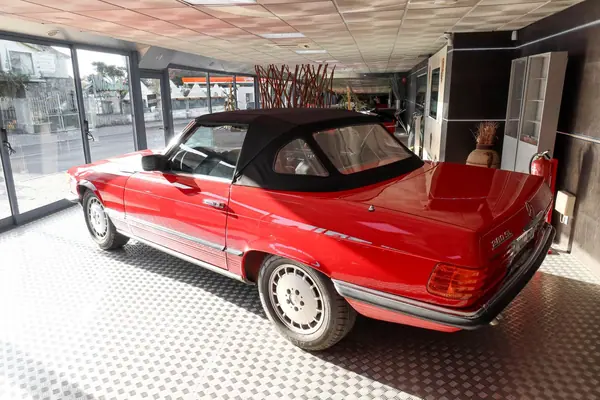 Mercedes-Benz 280 1983 - 59500 EUR, 176637 km - AUTO.MOTO.pt - 176637km - foto 2 de 8