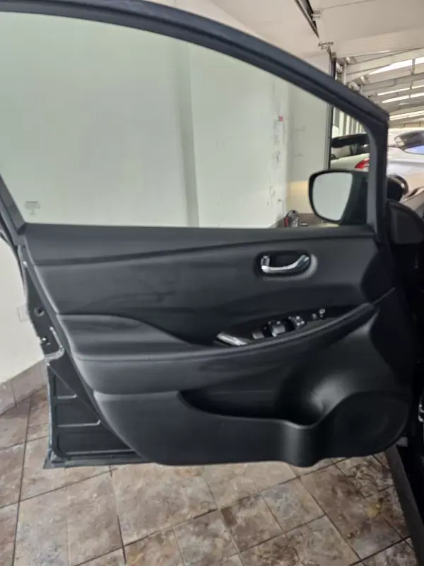 Nissan Leaf 2019 - 19500 EUR, 25097 km - AUTO.MOTO.pt - 25097km - foto 24 de 41