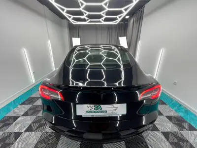 Tesla Model 3 2019 — foto 6 de 17
