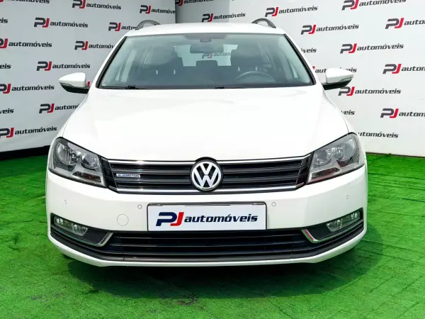 Volkswagen Passat Variant 2013 - 8500 EUR, 239977 km - AUTO.MOTO.pt - 239977km - foto 3 de 25