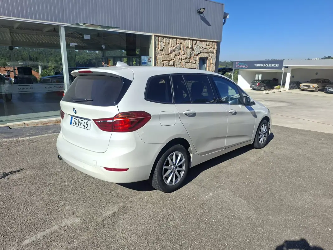 BMW 216 Gran Tourer 2015 - 9950 EUR, 275070 km - 275070km - foto 19 de 21