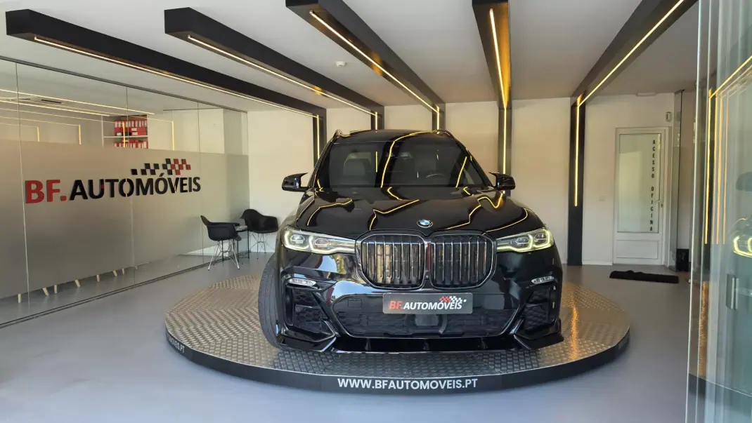 BMW X7 2022 - 65900 EUR, 194444 km - AUTO.MOTO.pt - 194444km - foto 11 de 72