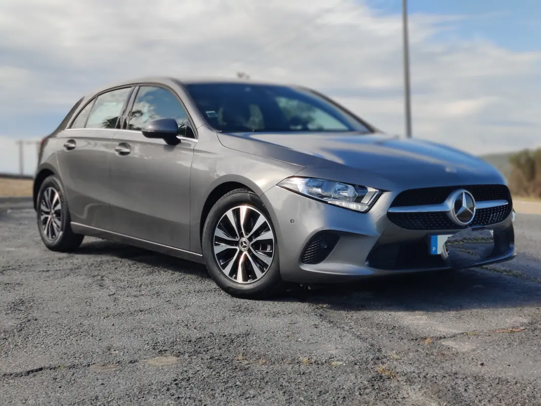 Mercedes-Benz A 180 2021 - 26350 EUR, 29000 km - AUTO.MOTO.pt - 29000km - foto 1 de 15
