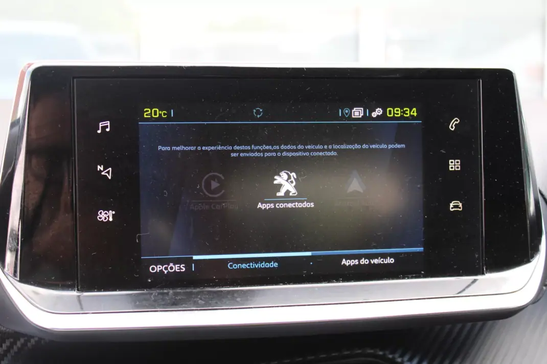 Peugeot e-208 2021 - 16490 EUR, 94000 km - AUTO.MOTO.pt - 94000km - foto 24 de 26