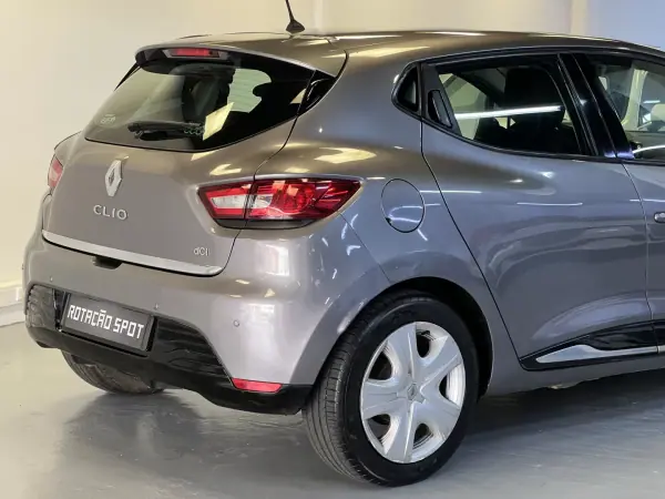 Renault Clio 2013 - 7990 EUR, 160000 km - 160000km - foto 37 de 38