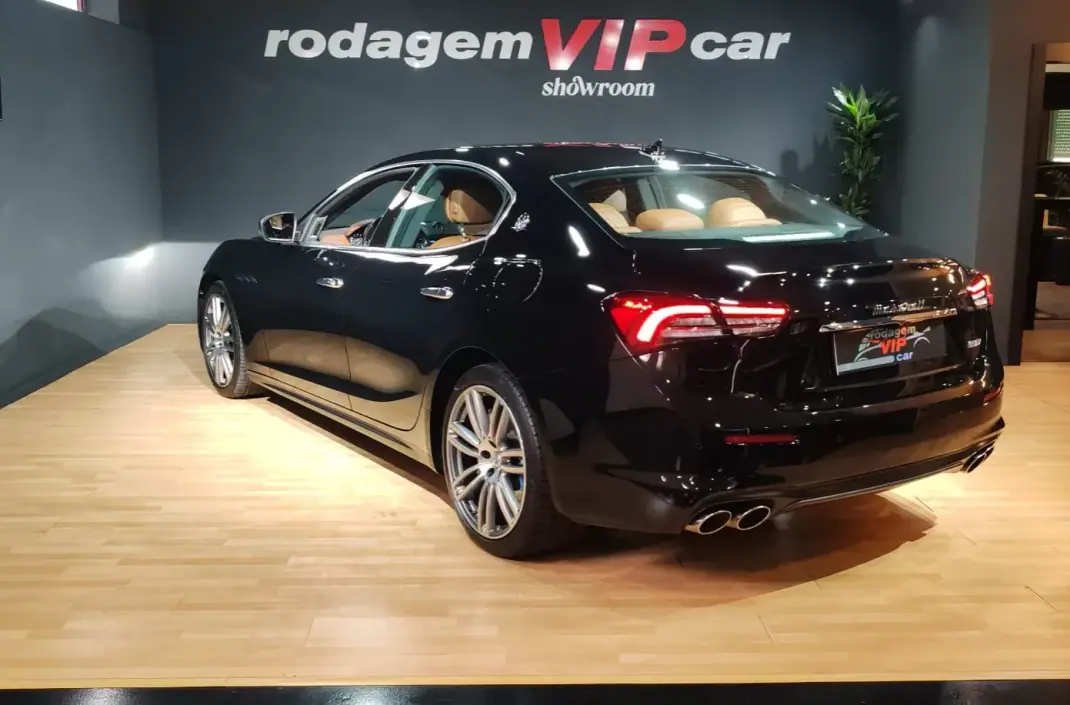 Maserati Ghibli 2021 - 54500 EUR, 29000 km - 29000km - foto 6 de 19