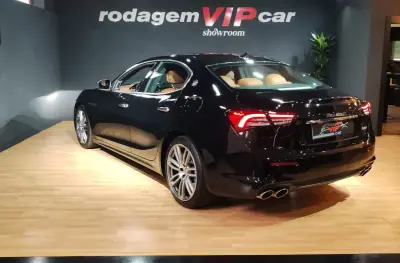 Maserati Ghibli 2021 - 54500 EUR, 29000 km - AUTO.MOTO.pt - 29000km - foto 6 de 19