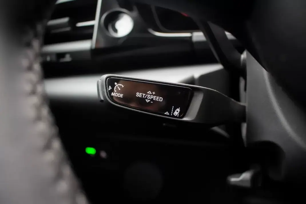 Porsche Macan 2025 - 83990 EUR, 15400 km - AUTO.MOTO.pt - 15400km - foto 18 de 49